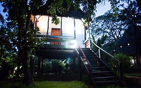 L Oasis Lodge And Restaurant